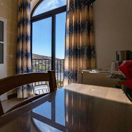 Sunset Seaview Accommodation Marsalforn Exterior foto