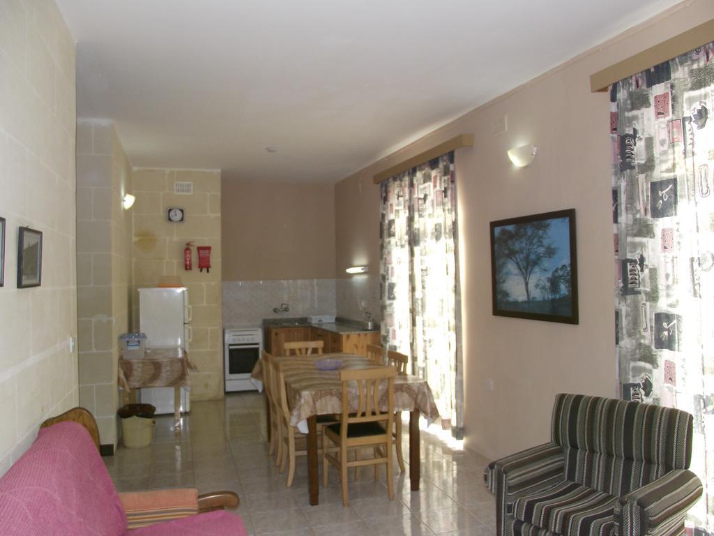 Sunset Seaview Accommodation Marsalforn Exterior foto