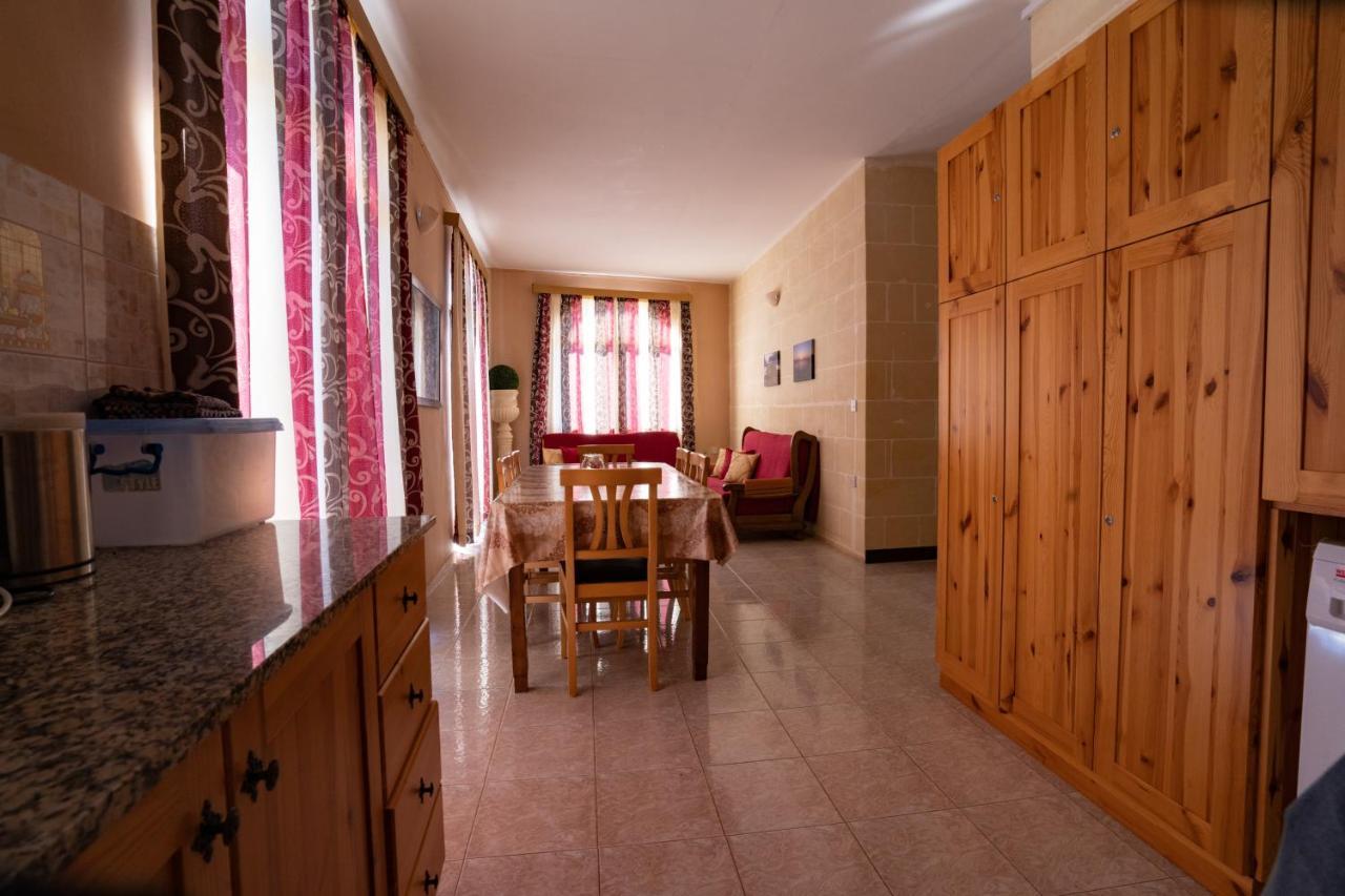 Sunset Seaview Accommodation Marsalforn Exterior foto