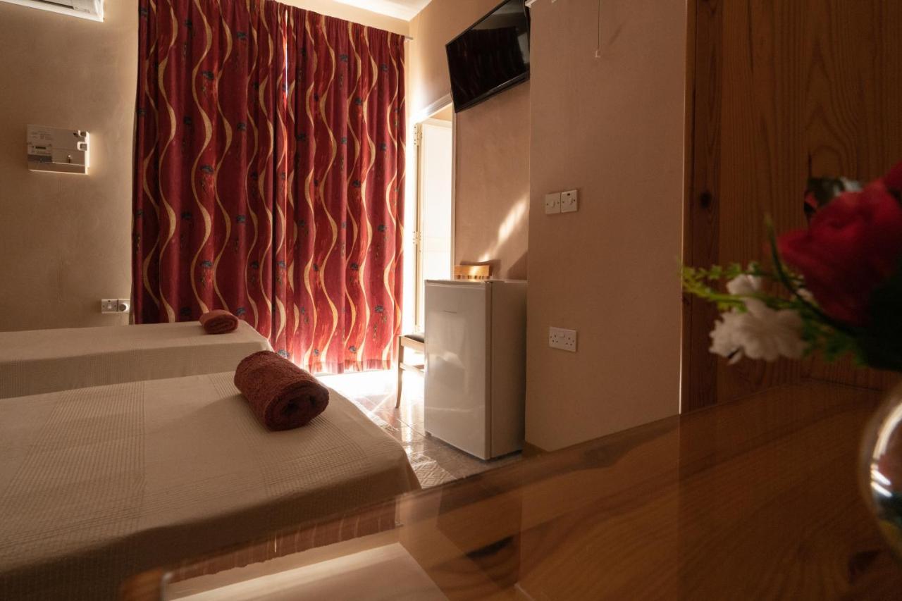 Sunset Seaview Accommodation Marsalforn Exterior foto